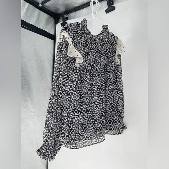 Ann Taylor size large Floral Black and White Women's Top - Picture 1 of 12
